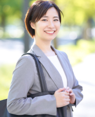 Photos of Japanese business women 